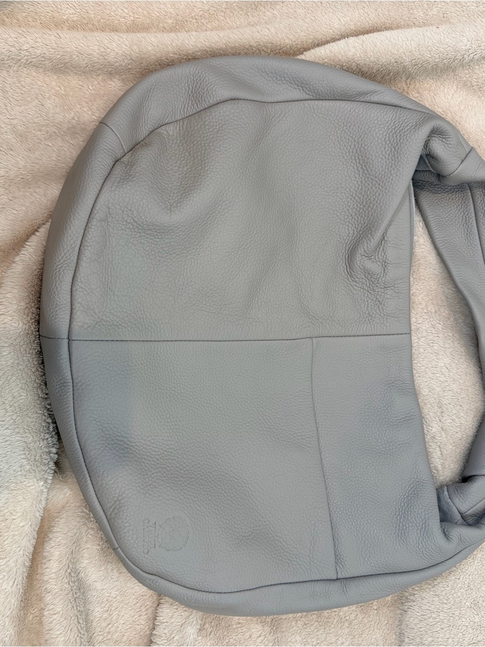 Vince Camuto Light Gray Pebbled Leather Hobo Boho Chic Bag OS